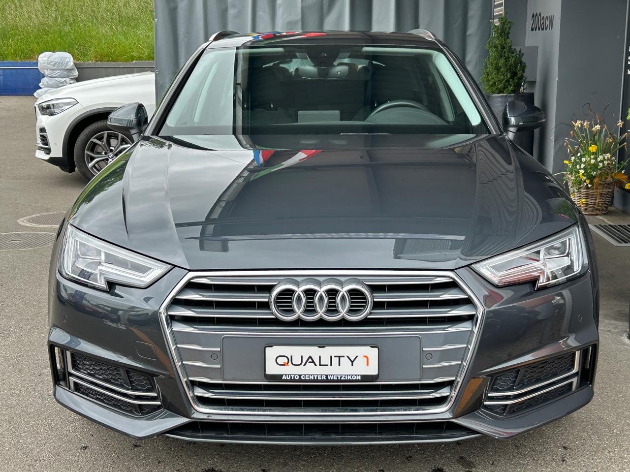 Audi A4 Avant 2.0 TDi S line