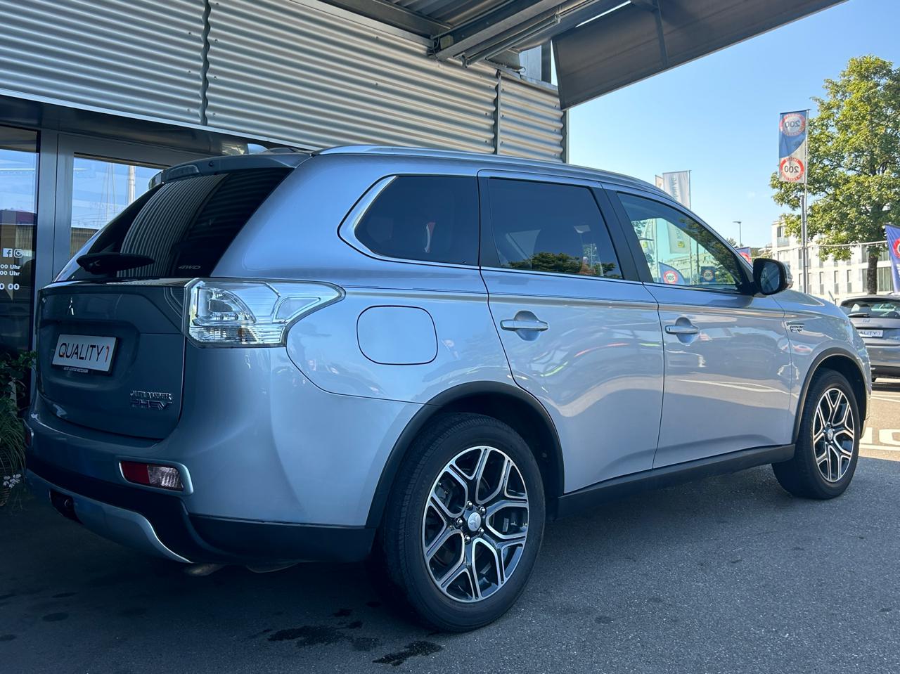 Mitsubishi Outlander 2.0 PHEV Navigator