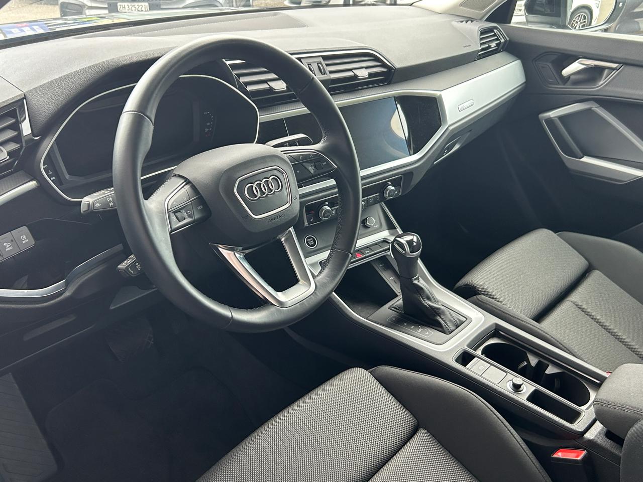 Audi Q3 35 TFSi S line