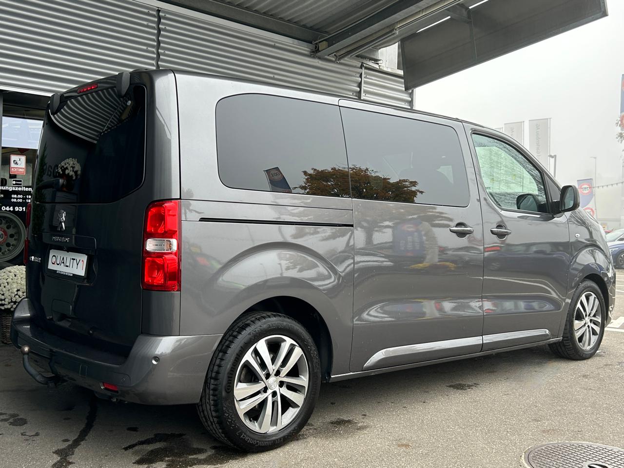 Peugeot Traveller 2.0 BlueHDi Allure Standard